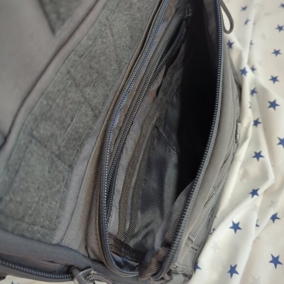 UTG Overbound Pack - Gun Metal - New With Tags! TACTICAL with tons of storage - Picture 9 of 16